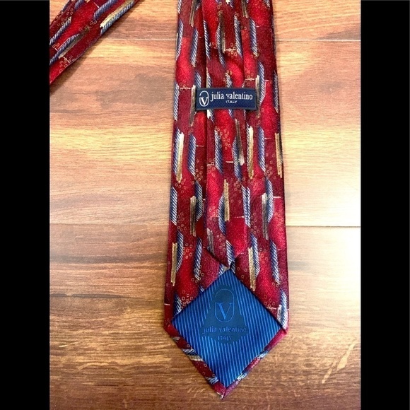 🍁SALE🍁JULIA VALENTINO Vintage Red/Burgundy Silk Necktie - Picture 2 of 8